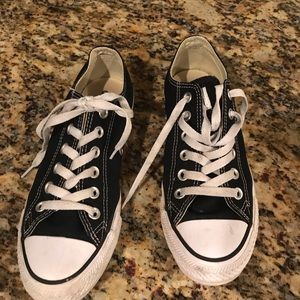 Black Converse men size 5 and women size 7
